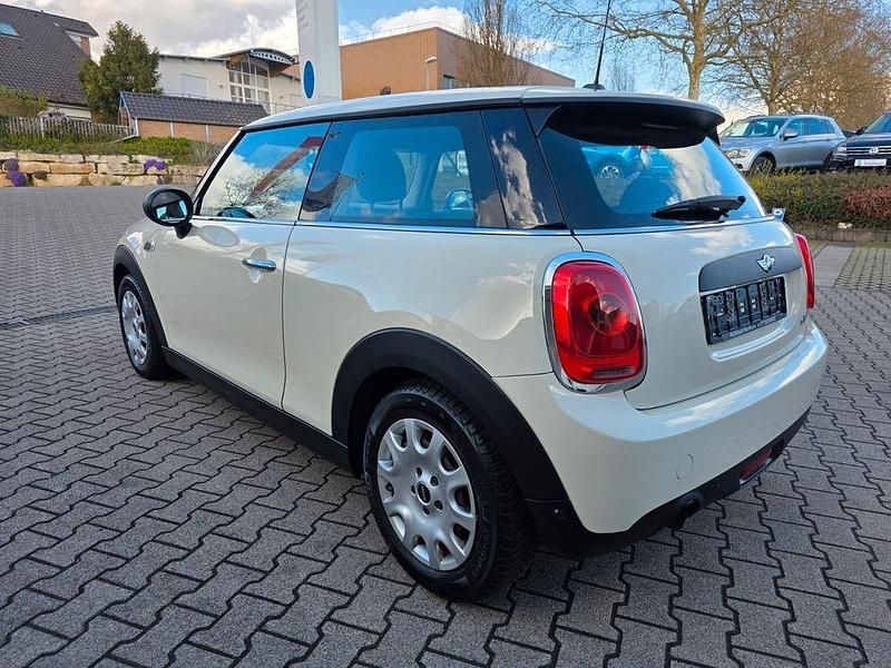 Second-hand Mini ONE 102 CP (75 kW) 2016 Alb Hatchback