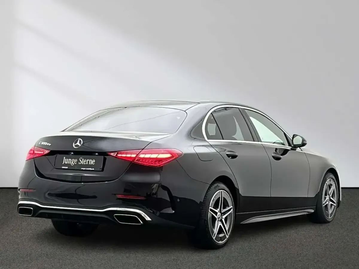 Gebraucht Mercedes C300e AMG 313 PS (230 kW) 2025 Schwarz Limousine