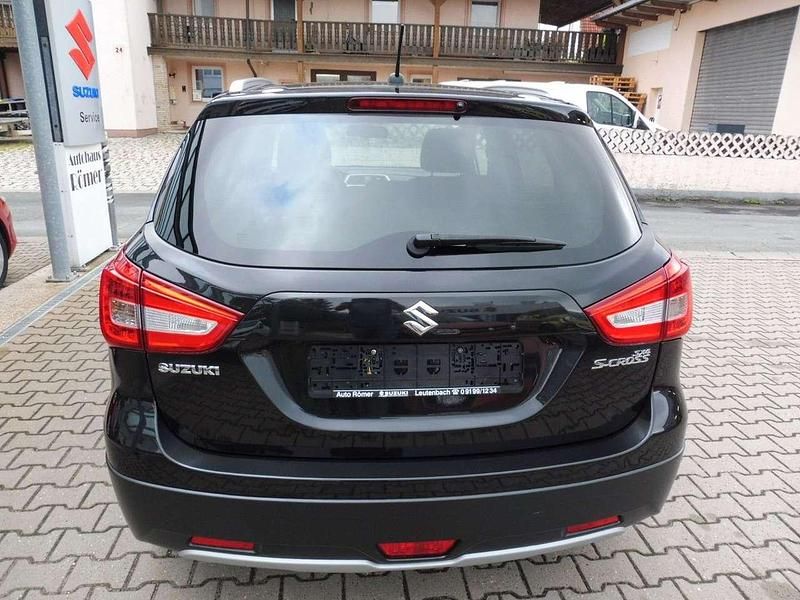 Gebraucht Suzuki SX4 Comfort 129 PS (94 kW) 2021 Schwarz Kleinwagen