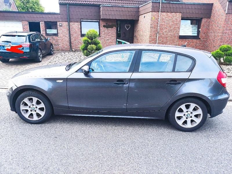Grau Gebraucht 2005 BMW 116 Kleinwagen | 1.300 € (Superpreis) - Bild 1/4