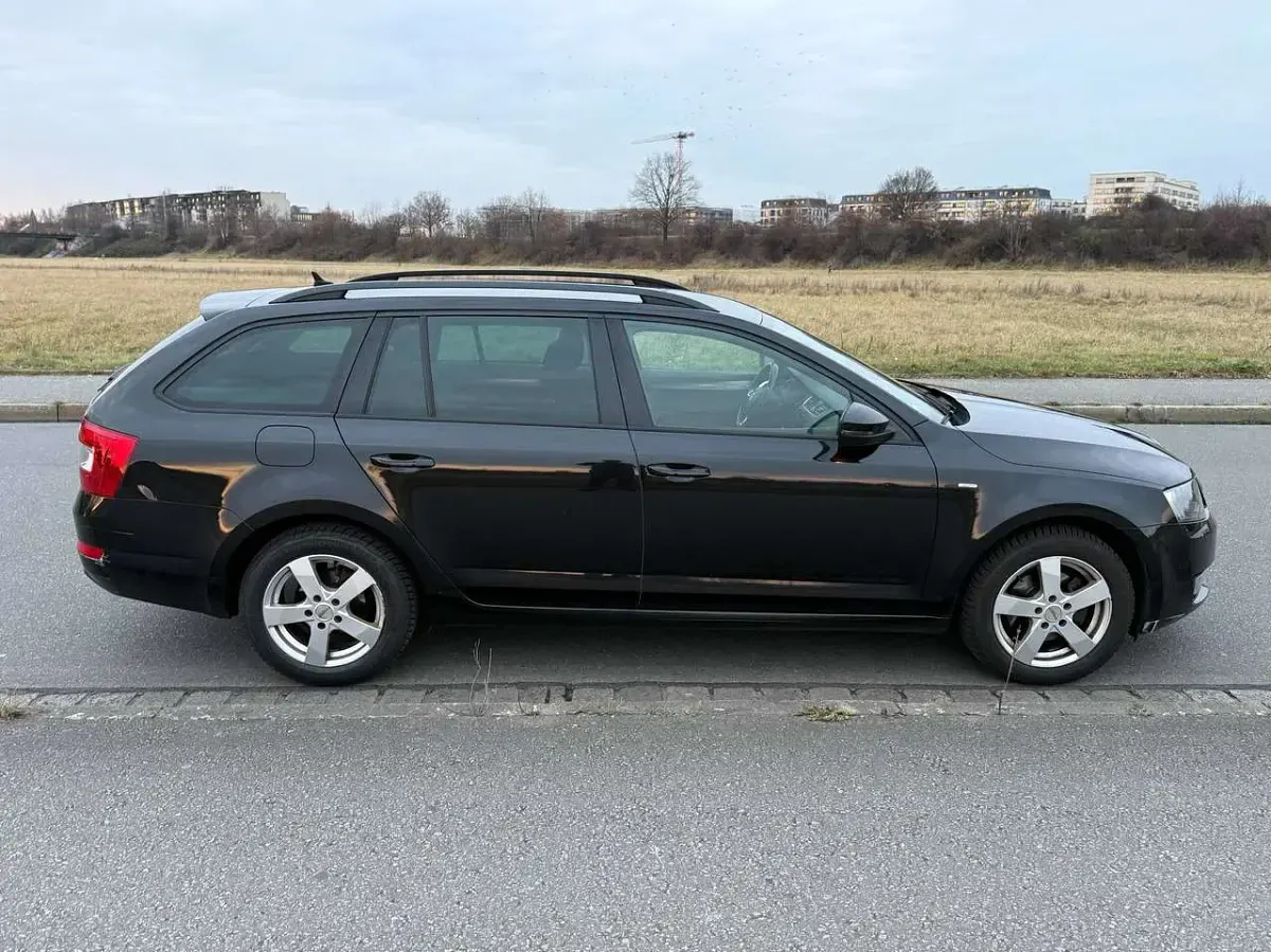 Gebraucht Skoda Octavia Style 150 PS (110 kW) 2016 Schwarz Kombi