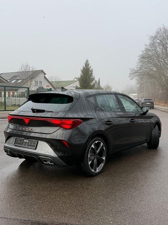 Gebraucht Cupra Leon 150 PS (110 kW) 2025 Schwarz Limousine