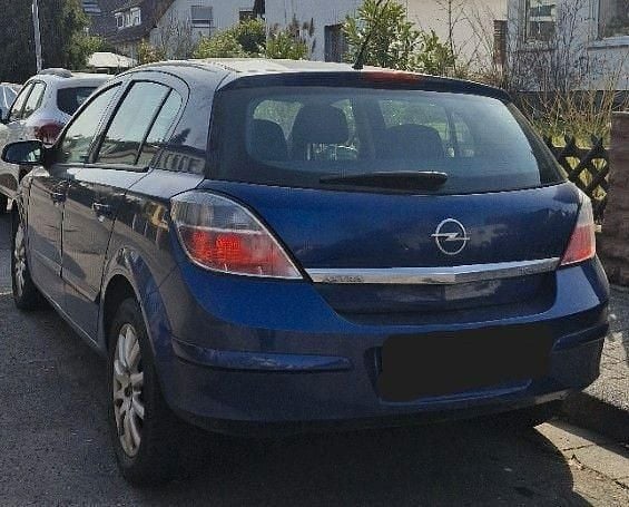 Gebraucht Opel Astra 116 PS (85 kW) 2007 Blau Limousine