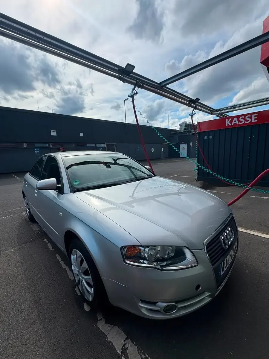 Gebraucht Audi A4 140 PS (102 kW) 2006 Silber Limousine