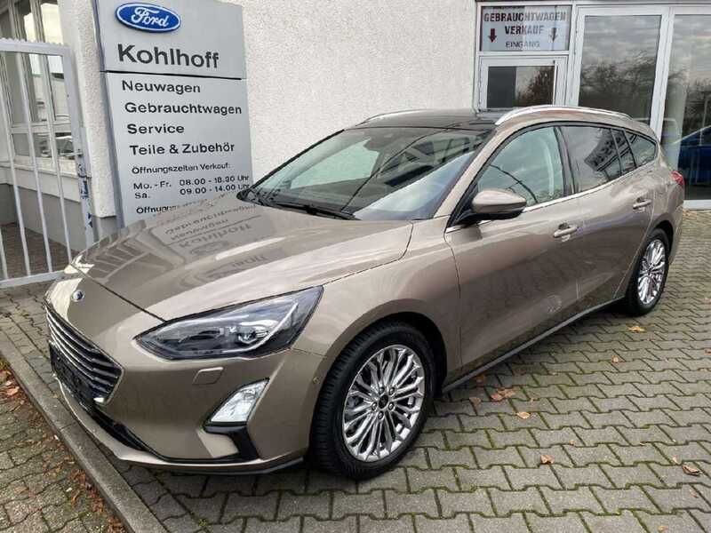 Pyritsilber metallic Gebraucht 2019 Ford Focus Titanium Kombi | 19.970 € (Etwas zu teuer) - Bild 1/4