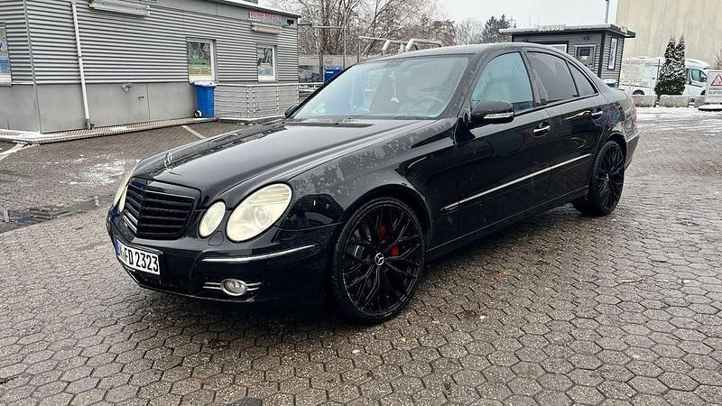 Gebraucht Mercedes E320 Avantgarde 224 PS (164 kW) 2009 Schwarz Limousine