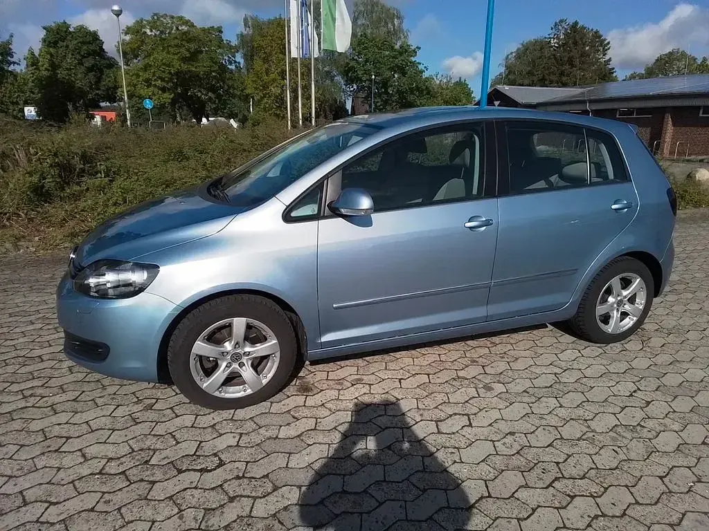 Gebraucht VW Golf Plus Comfortline 105 PS (77 kW) 2010 Blau Van / Kleinbus
