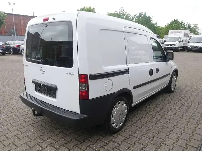 Gebraucht Opel Combo 94 PS (69 kW) 2008 Weiß Van / Kleinbus