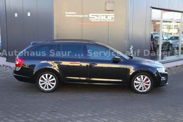 Schwarz metallic Gebraucht 2014 Skoda Octavia RS Kombi | 22.890 € (Teuer) - Bild 1/4