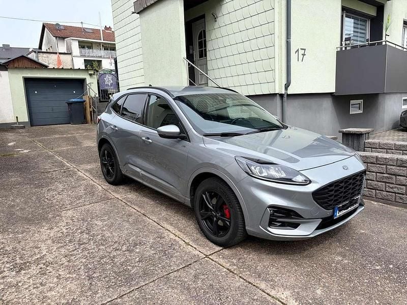 Gebraucht Ford Kuga ST-Line 152 PS (111 kW) 2024 Silber SUV