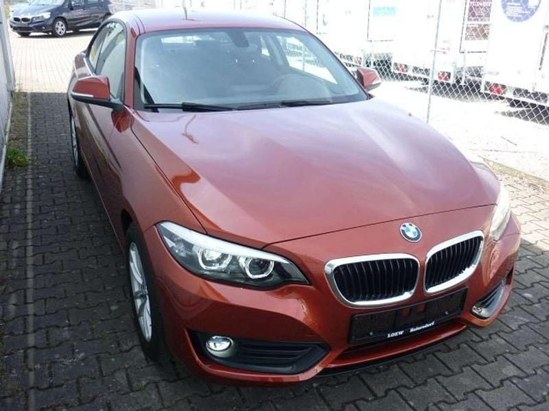 Gebraucht BMW 220 Advantage 184 PS (135 kW) 2017 Sunset orange metall Coupé