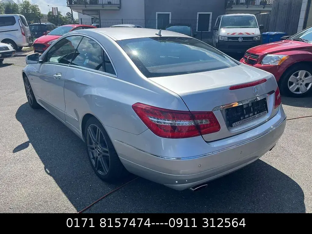 Gebraucht Mercedes E350 231 PS (169 kW) 2010 Silber Coupé