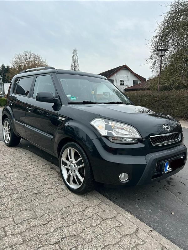 Gebraucht Kia Soul 128 PS (94 kW) 2011 Schwarz SUV
