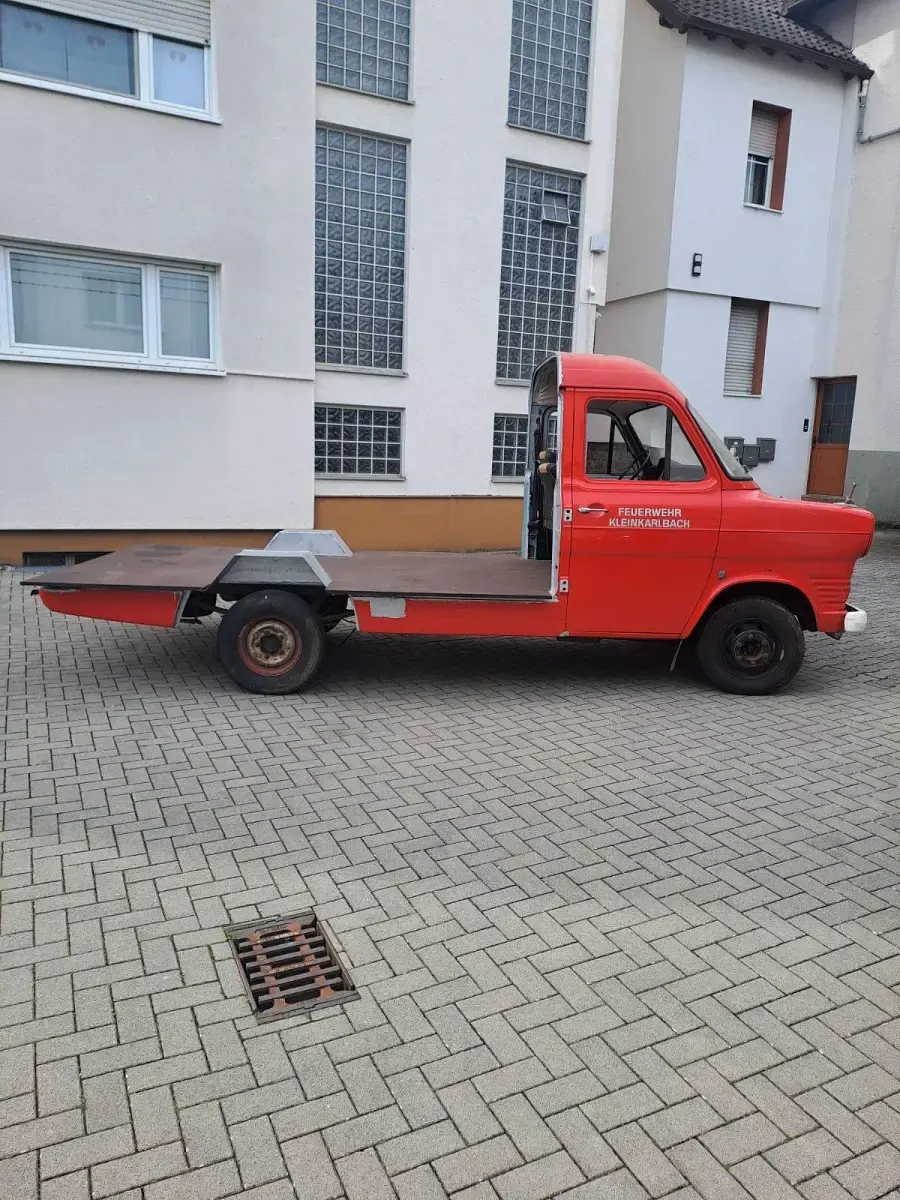 Käytetty Ford Transit 65 HP (47 kW) 1977 Punainen