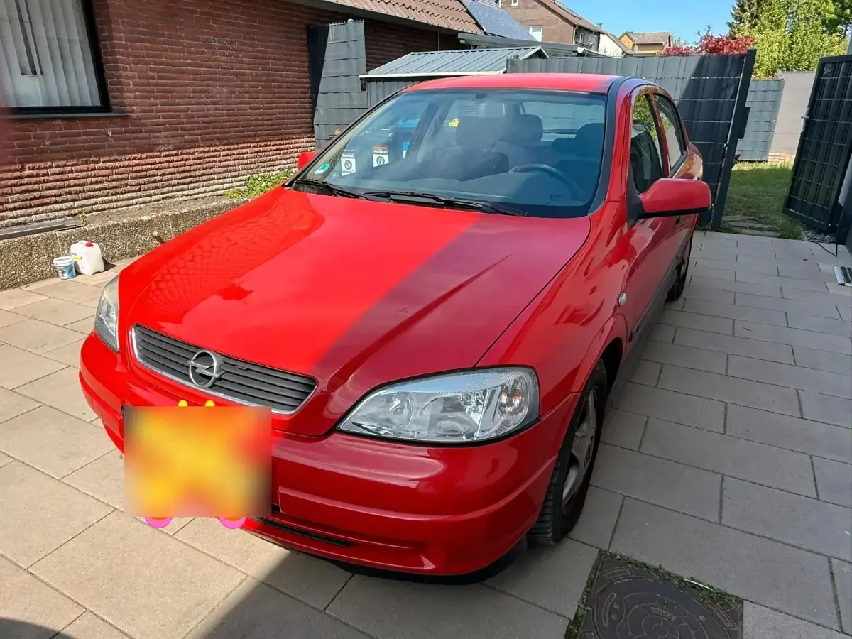 Gebraucht Opel Astra 75 PS (55 kW) 1998 Rot Limousine