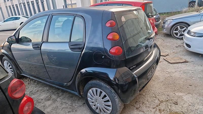 Second-hand Smart ForFour 95 CP (69 kW) 2004 Negru Hatchback
