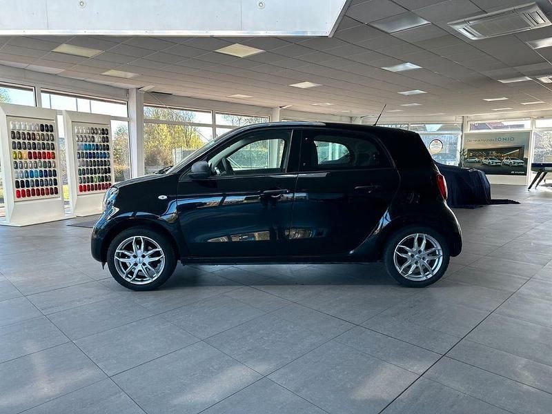 Gebraucht Smart ForFour 71 PS (52 kW) 2019 Schwarz Kleinwagen