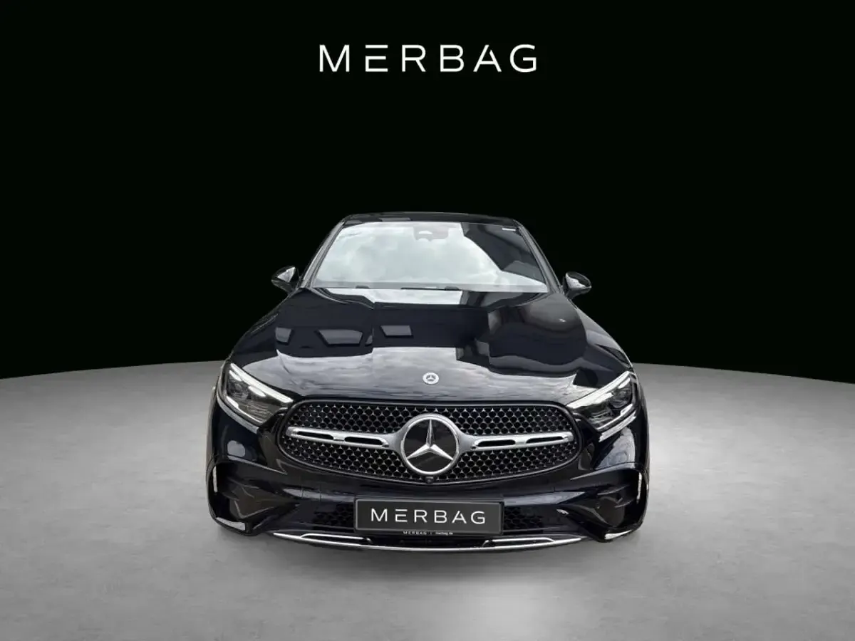 Gebraucht Mercedes GLC220 Premium 197 PS (144 kW) 2025 Schwarz SUV