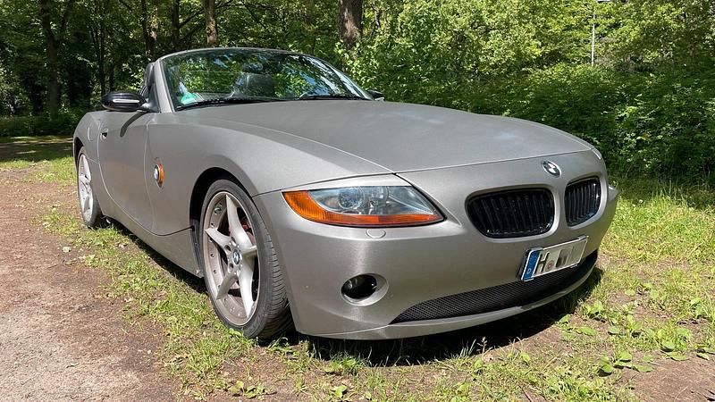 Silber Gebraucht 2003 BMW Z4 Cabrio | 11.500 € (Superpreis) - Bild 1/4