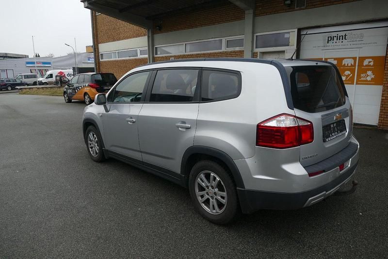 Gebraucht Chevrolet Orlando 163 PS (119 kW) 2012 Silber Van / Kleinbus