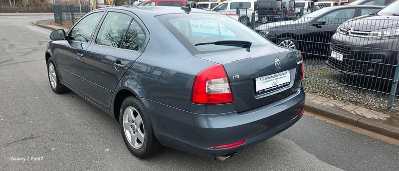 Gebraucht Skoda Octavia 122 PS (89 kW) 2009 Grau Limousine