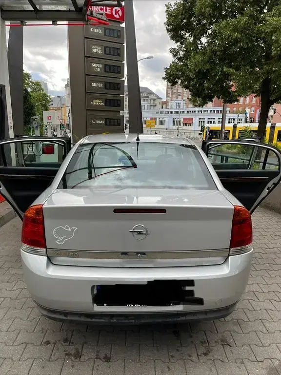Gebraucht Opel Vectra Comfort 122 PS (89 kW) 2002 Silber Limousine
