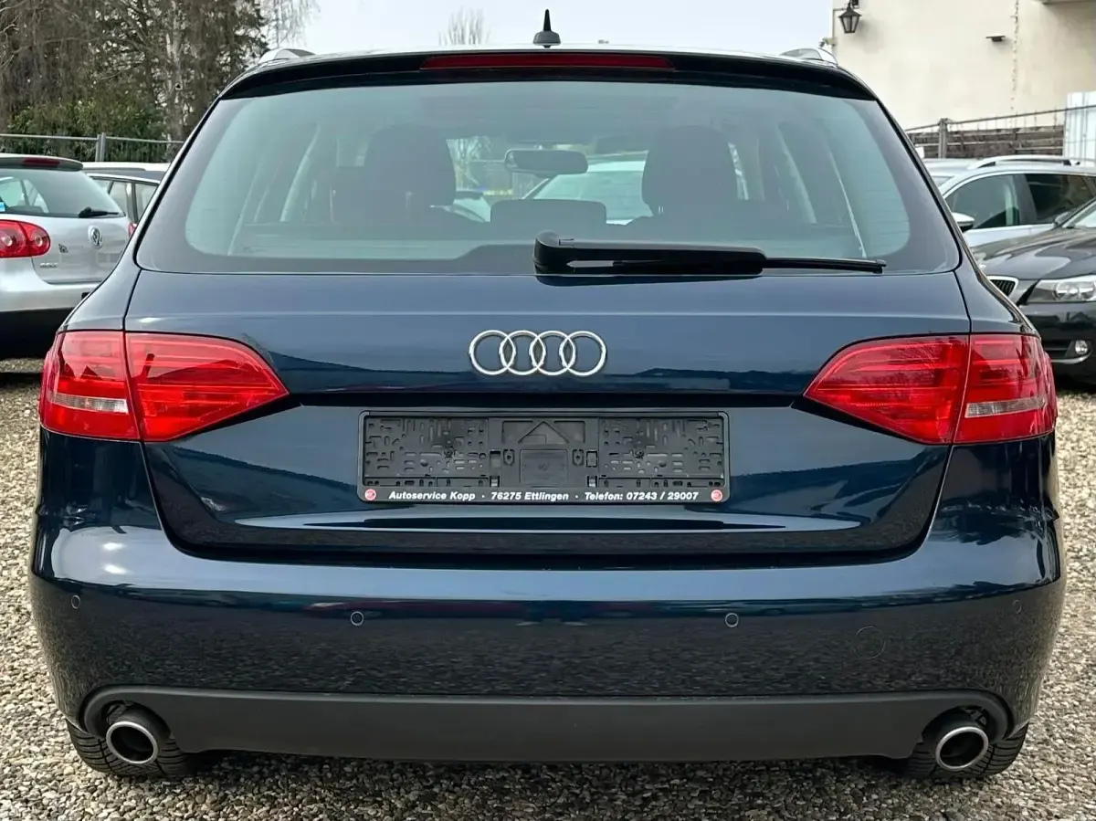 Gebraucht Audi A4 Ambition 190 PS (139 kW) 2011 Blau Kombi