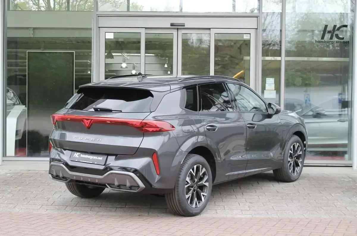 Neu Cupra Terramar Basis 150 PS (110 kW) 2026 Timanfaya grau metallic SUV