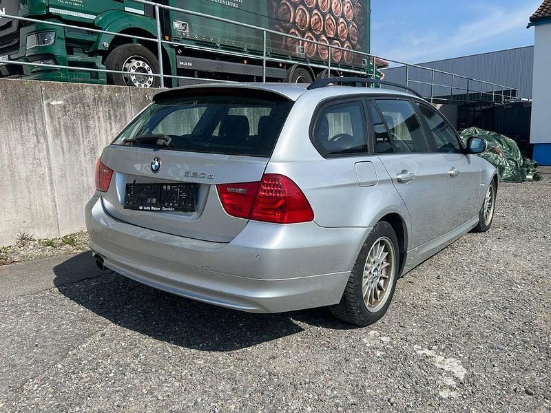 Gebraucht BMW 320 Comfort Edition 177 PS (130 kW) 2008 Silber Kombi