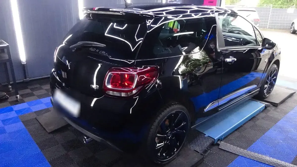 Gebraucht Citroën DS3 110 PS (80 kW) 2019 Schwarz Coupé