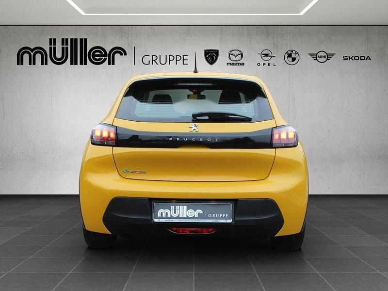 Gebraucht Peugeot e-208 Active 100 kW (136 PS) 2021 Gelb Kleinwagen