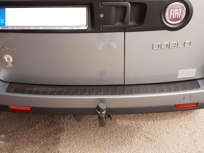 Gebraucht Fiat Doblò 135 PS (99 kW) 2011 Grau Van / Kleinbus