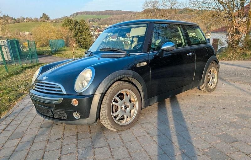 Gebraucht Mini ONE 90 PS (66 kW) 2005 Schwarz Kleinwagen