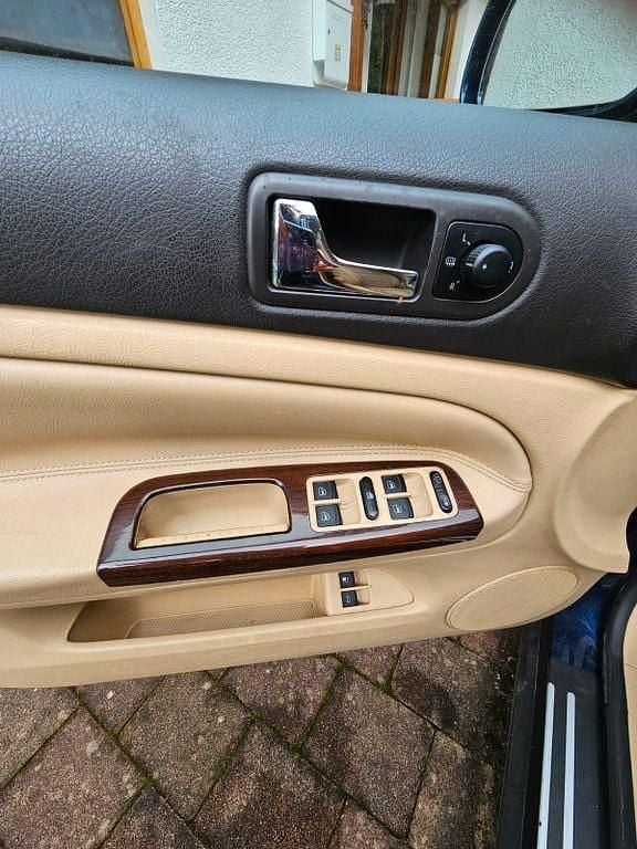 Gebraucht VW Passat Executive 150 PS (110 kW) 2002 Blau Limousine