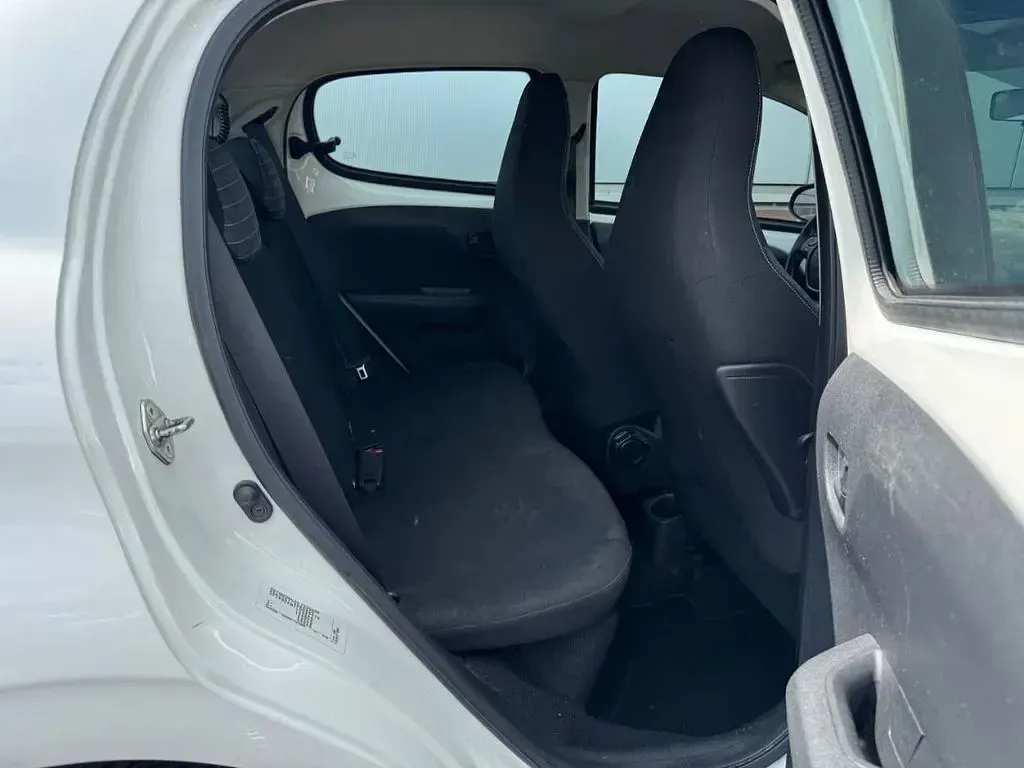 Gebraucht Peugeot 108 Active 72 PS (52 kW) 2021 Weiß Limousine