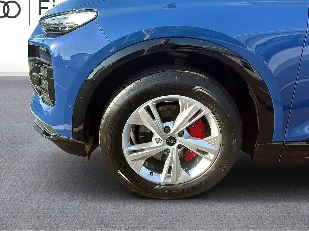 Gebraucht Audi Q6 Sportback e-tron Sport 185 kW (252 PS) 2025 Ascariblau metallic SUV