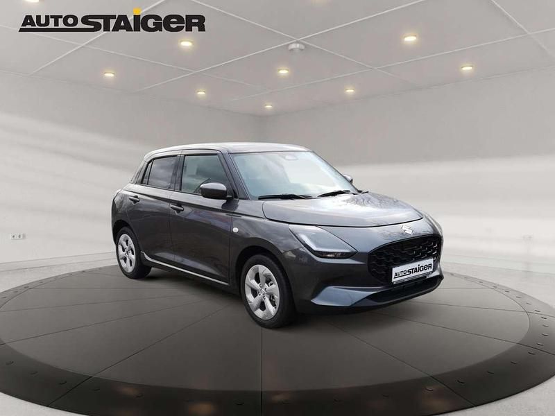 Neu Suzuki Swift Comfort 83 PS (61 kW) 2025 Pure/mineral gray metallic Kleinwagen