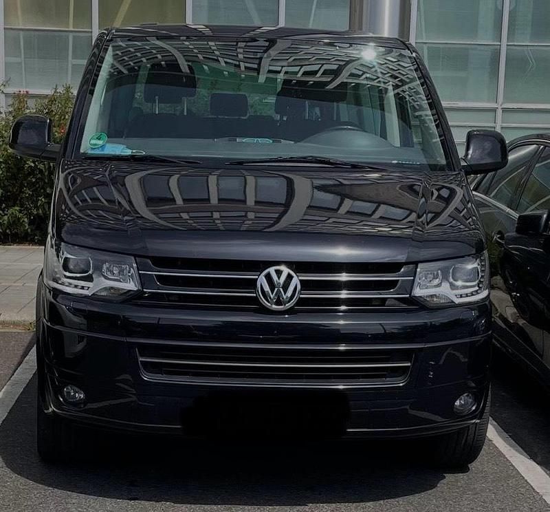 Schwarz Gebraucht 2011 VW Multivan Van / Kleinbus | 16.499 € - Bild 1/4
