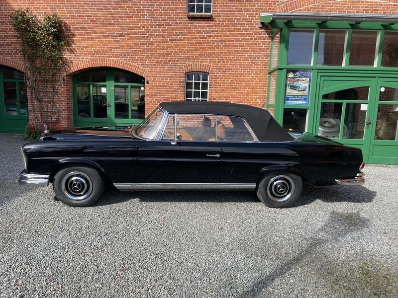 Schwarz Gebraucht 1968 Mercedes 280 SE Cabrio | 158.000 € - Bild 1/4