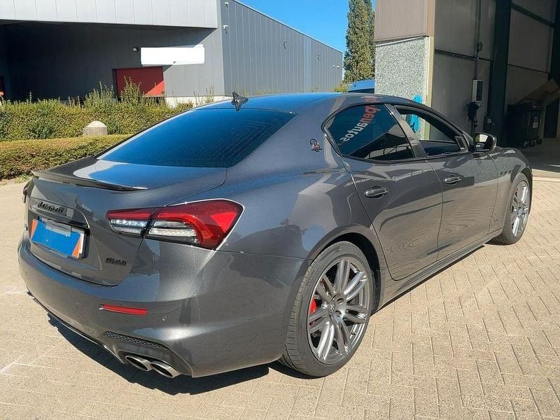 Gebraucht Maserati Ghibli 430 PS (316 kW) 2018 Maratea grey Limousine