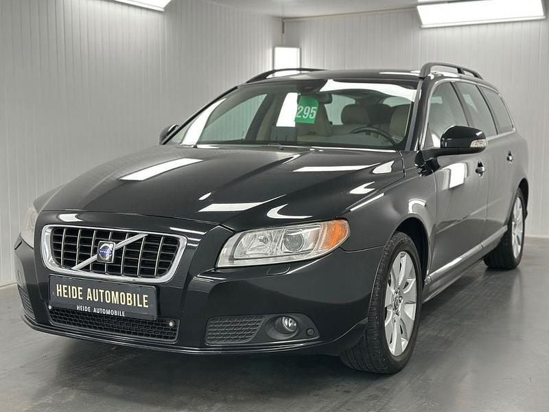 Schwarz Gebraucht 2008 Volvo V70 Summum Kombi | 7.990 € (Fairer Preis) - Bild 1/4