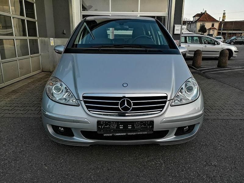Gebraucht Mercedes A150 95 PS (69 kW) 2008 Silber Limousine