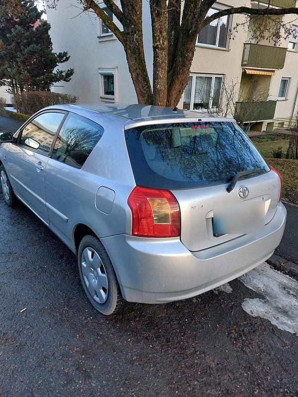 Gebraucht Toyota Corolla 90 PS (66 kW) 2003 Silber Limousine