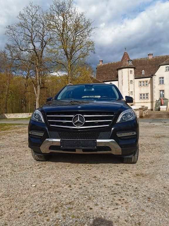 Gebraucht Mercedes ML350 258 PS (189 kW) 2014 Schwarz SUV
