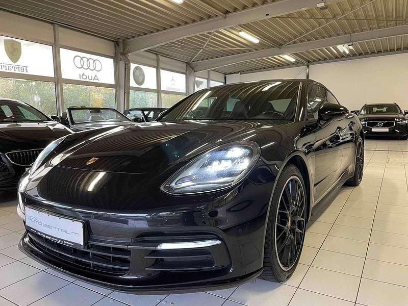 Tiefschwarzmetallic Gebraucht 2017 Porsche Panamera Limousine | 49.999 € (Teuer) - Bild 1/4