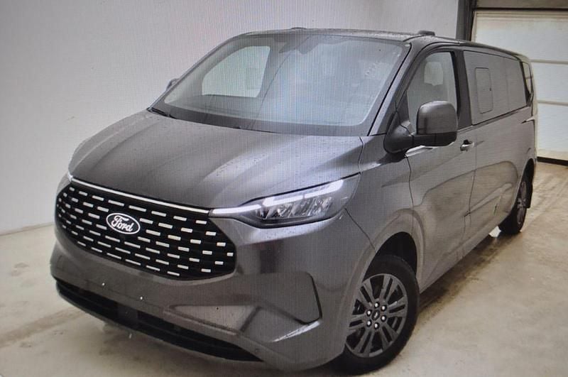 Grau Gebraucht 2025 Ford Tourneo Titanium Van / Kleinbus | 49.980 € (Superpreis) - Bild 1/3