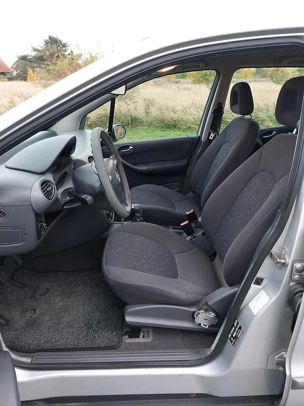 Gebraucht Mercedes A140 82 PS (60 kW) 2001 Silber Kleinwagen