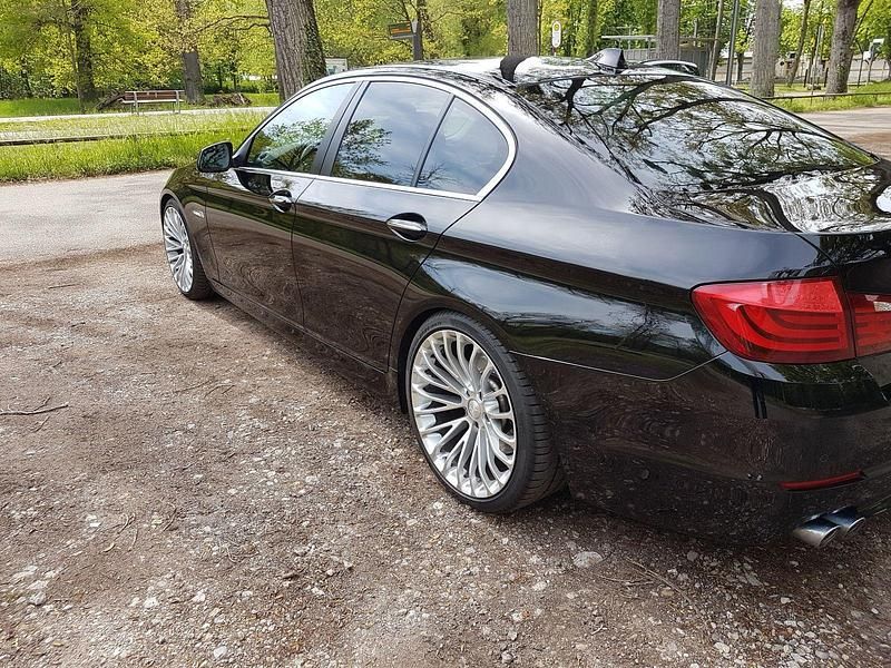 Gebraucht BMW 530 258 PS (189 kW) 2012 Schwarz Limousine