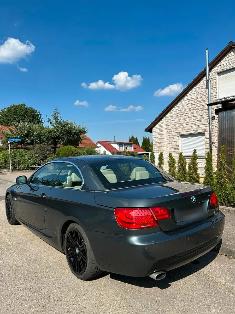 Gebraucht BMW 320 M Sport 183 PS (134 kW) 2011 Grün Cabrio