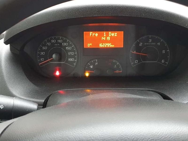 Weiß Gebraucht 2016 Peugeot Boxer Avantage Van | 9.500 € (Fairer Preis) - Bild 1/4
